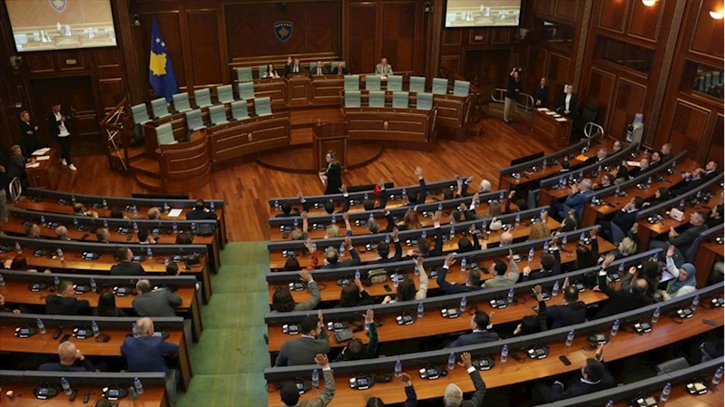 Kosova’da siyasi kriz derinleşiyor