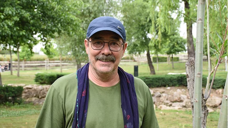 Oyuncu Fikret Kuşkan 