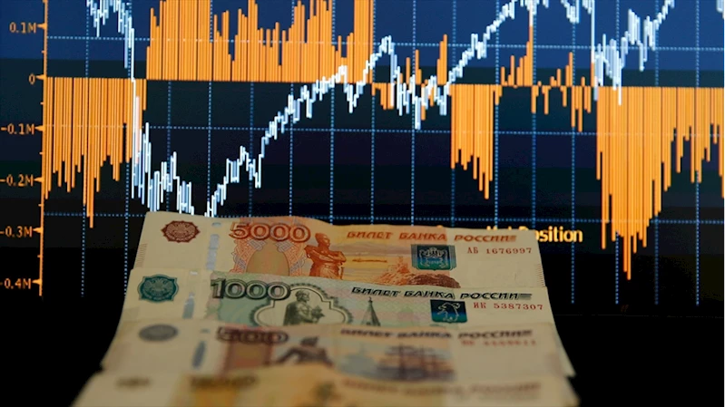 Rus piyasaları müzakereler öncesi düşüşle açıldı