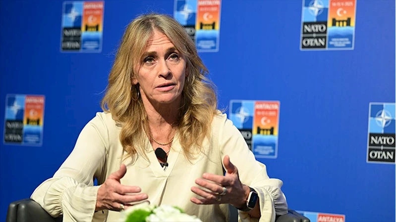 İzlanda Dışişleri Bakanı Katrin Gunnarsdottir