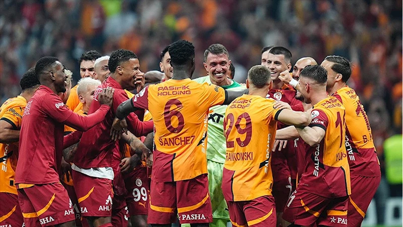 Galatasaray beşinci yıldızı takan ilk takım oldu