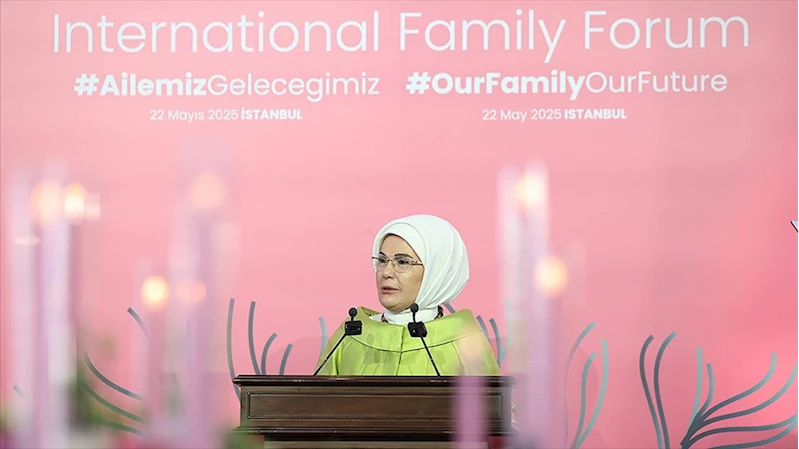 Emine Erdoğan: Evlenme yaşını ileri atan bahanelere geçit vermemeliyiz