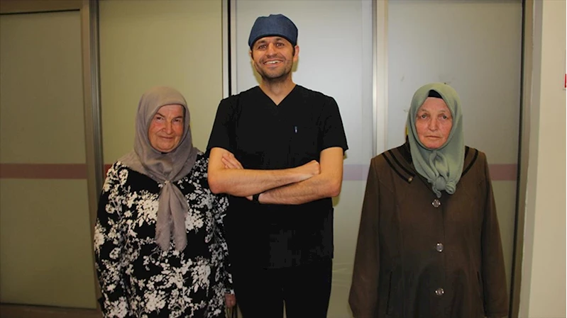 Yıllardır çektikleri diz ağrısından Kayseri Şehir Hastanesi