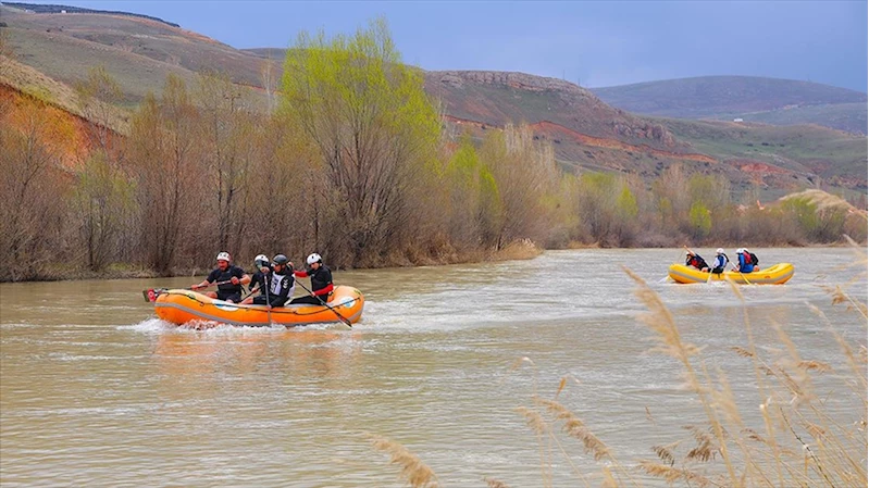 Bayburt raftingde söz sahibi olmak istiyor