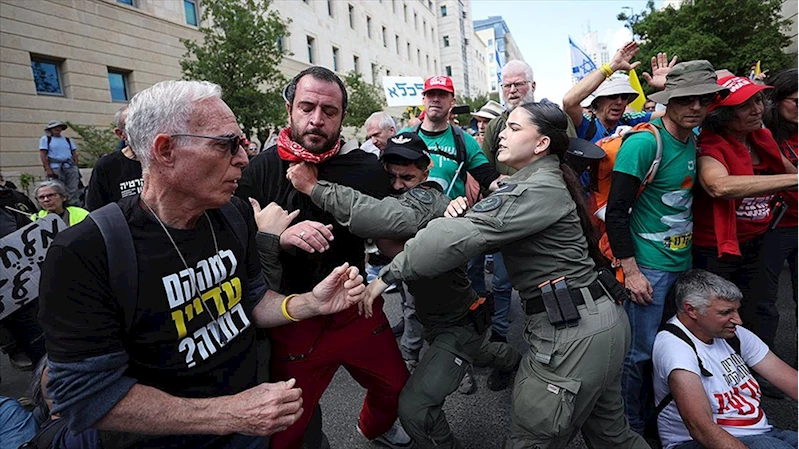 İsrail’de meclis önünde toplanan yüzlerce kişi, Gazze’de işgali genişletme planını onaylayan hükümeti protesto etti