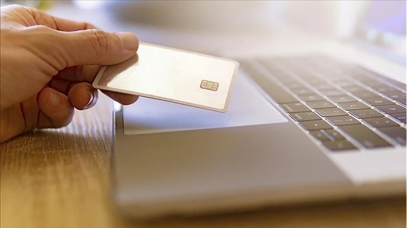 Ticaret Bakanı Bolat: 2024 itibarıyla e-ticaret hacmi 3 trilyon 162 milyon lira oldu