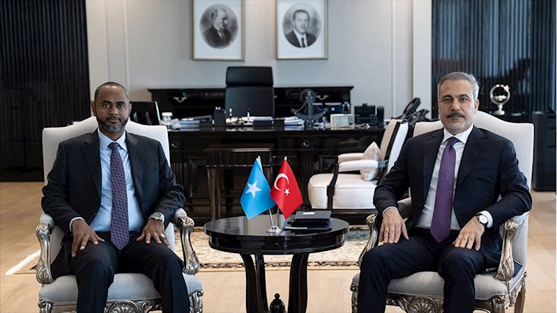 Dışişleri Bakanı Fidan, Somali Limanlar ve Deniz Ulaştırma Bakanı Nur ile görüştü