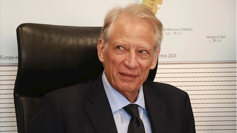 Partisini kuran eski Fransa Başbakanı Villepin, 2027 cumhurbaşkanı seçimlerini hedefliyor