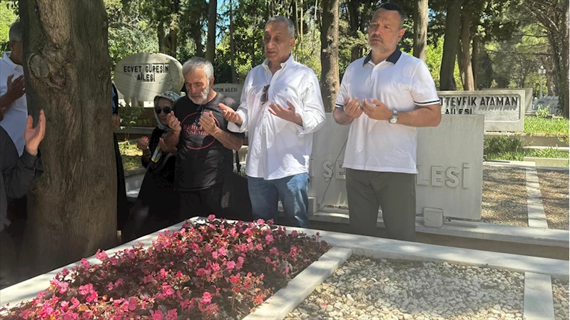 Usta oyuncu Kemal Sunal kabri başında anıldı