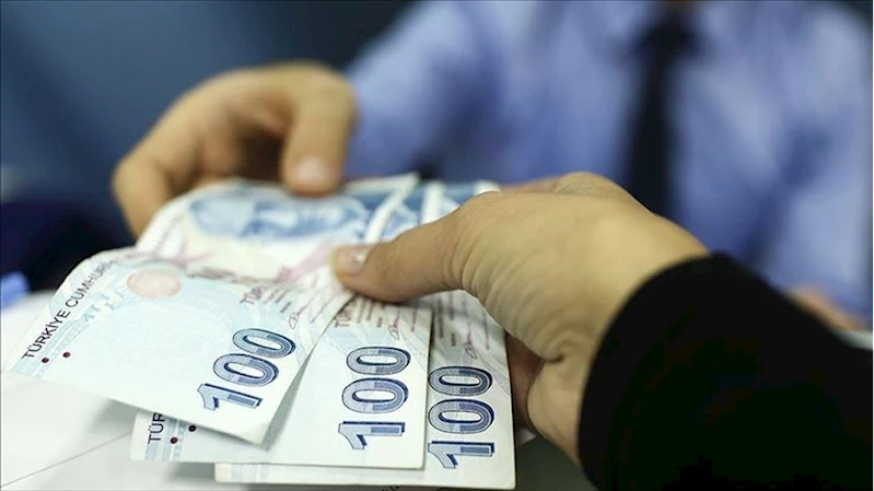En düşük emekli aylığının artırılmasına yönelik düzenlemeyi de içeren kanun teklifi komisyonda kabul edildi