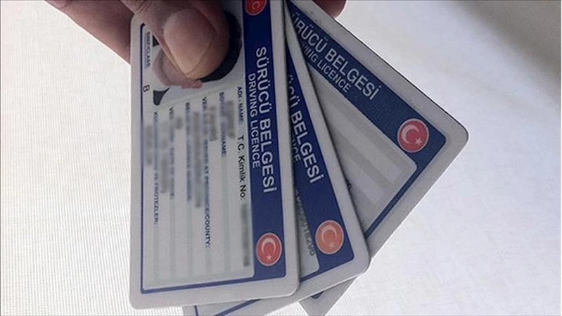 Eski tip sürücü belgelerinin yenilenmesi için verilen süre yarın sona eriyor