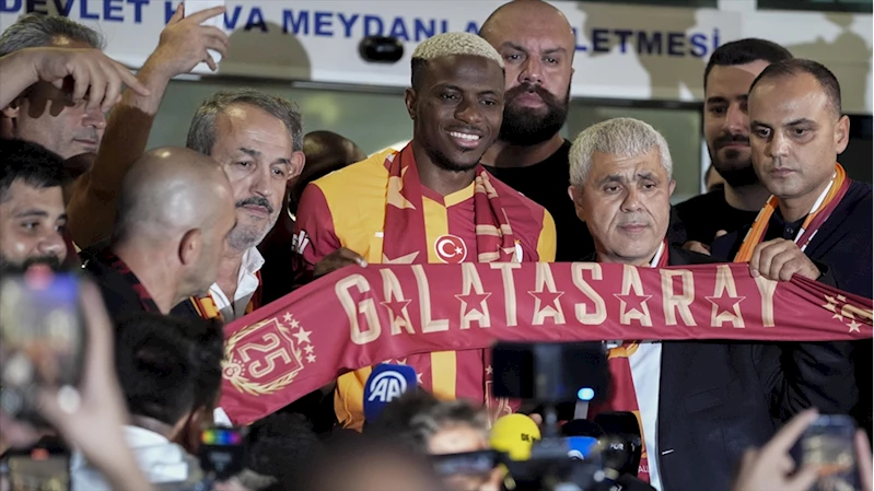 Victor Osimhen, Galatasaray için İstanbul