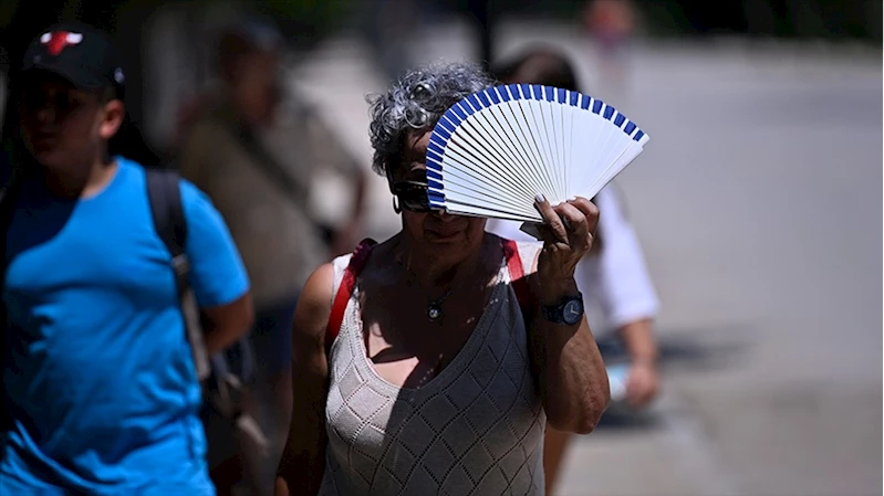 Güneşe uzun süreli maruz kalmak fotoyaşlanmayı tetikliyor