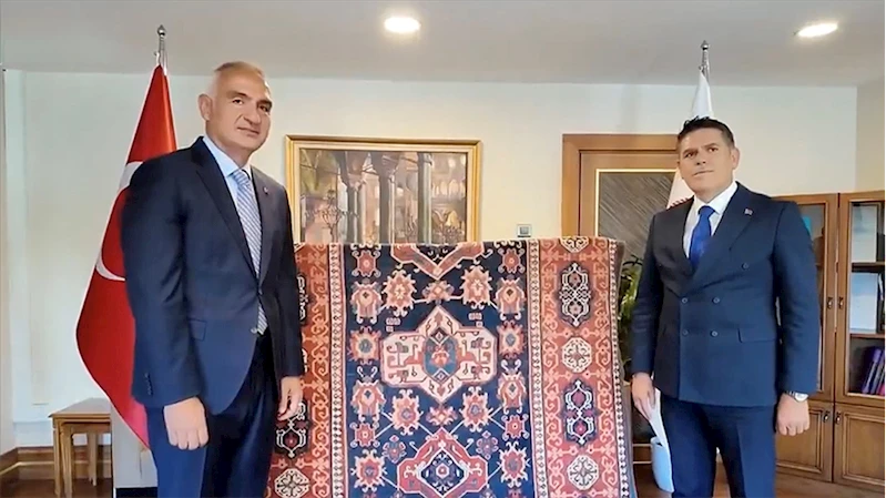 5 asırlık Uşak halısı yuvaya döndü