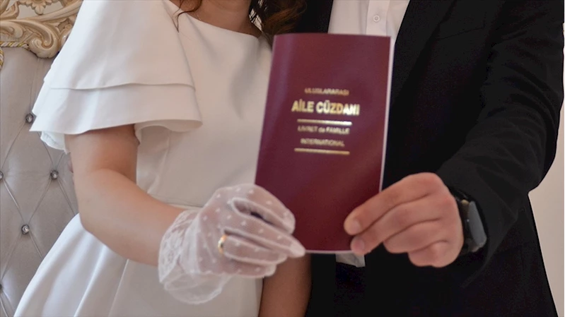 Evlenecek gençlere indirim desteği sağlayan firma sayısı artıyor