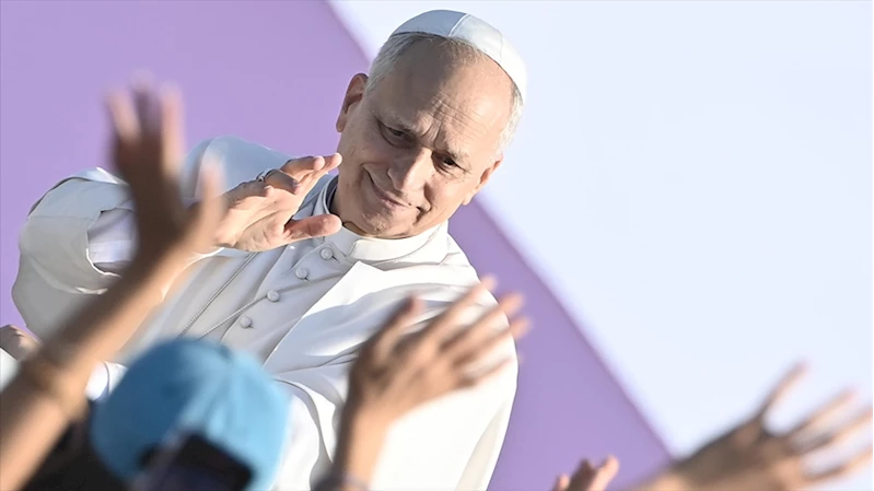 Papa 14. Leo, Orta Doğu ve Ukrayna