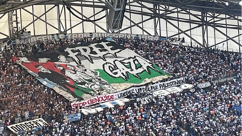 Olimpik Marsilya taraftarlarından 