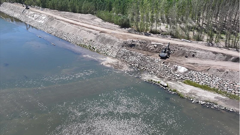 Meriç Nehri kıyısındaki setler güçlendiriliyor