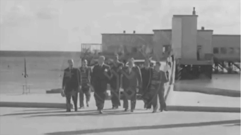 Bakan Ersoy, Atatürk