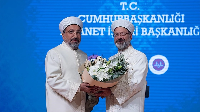 Diyanet İşleri Başkanı Safi Arpaguş, görevini Ali Erbaş