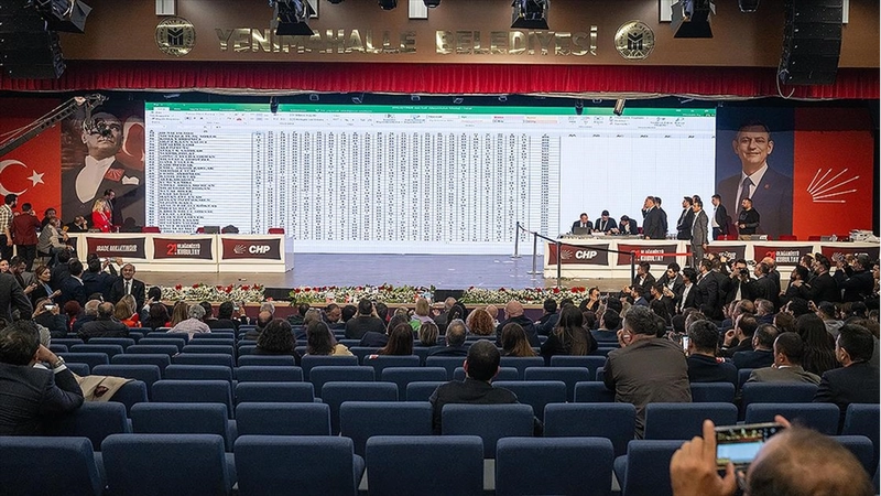 CHP, iki yılda 4