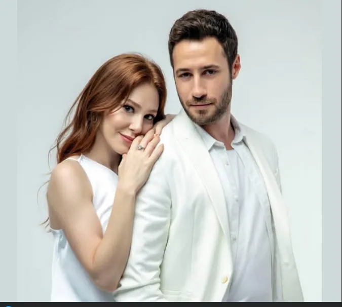 Netflix’in “Tutku Oyunları”nın yıldızları Melis Sezen ve Ozan Dolunay bir arada